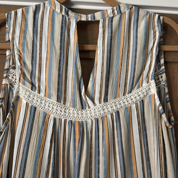 NWT Lola P. Sleeveless Blouse Top Womens S Stripes Bohemian crochet Embroidery - Picture 5 of 11